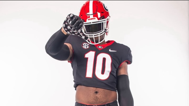 PJ Dean Announces Commitment to Georgia football.