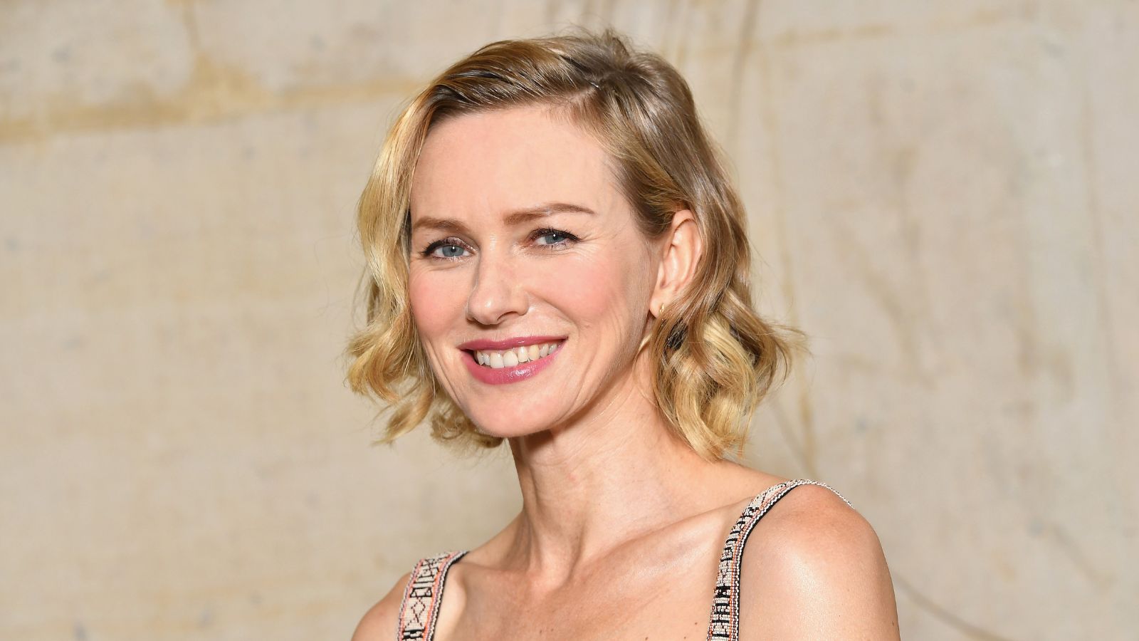 I’m rethinking my kitchen design after seeing Naomi Watts’ unexpected color pairing – it has me coveting sky blue and copper