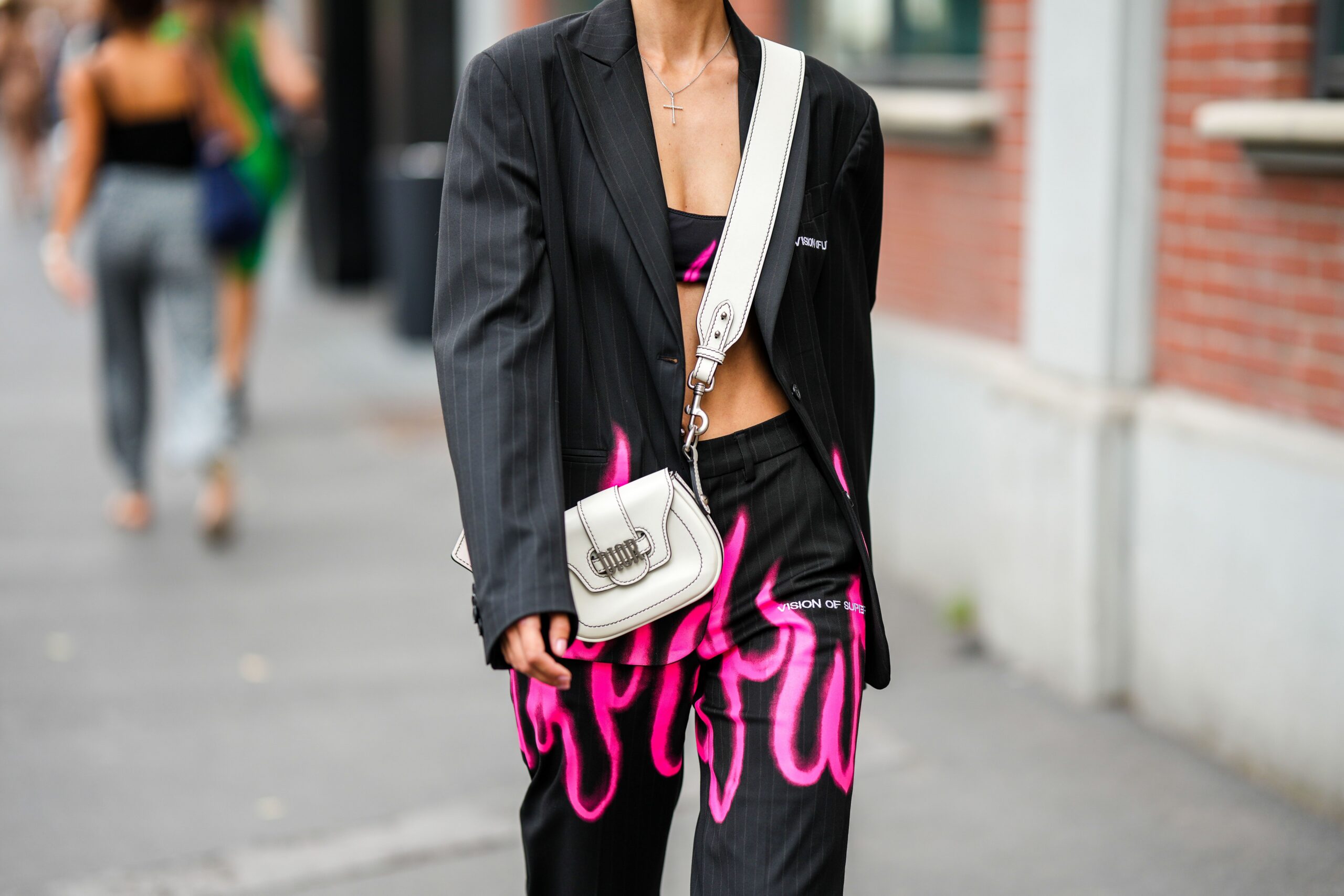 12 Chic July Outfits That’ll Get You Through the Heatwave