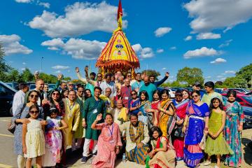 Thousands attend huge Hindu festival at Slough park