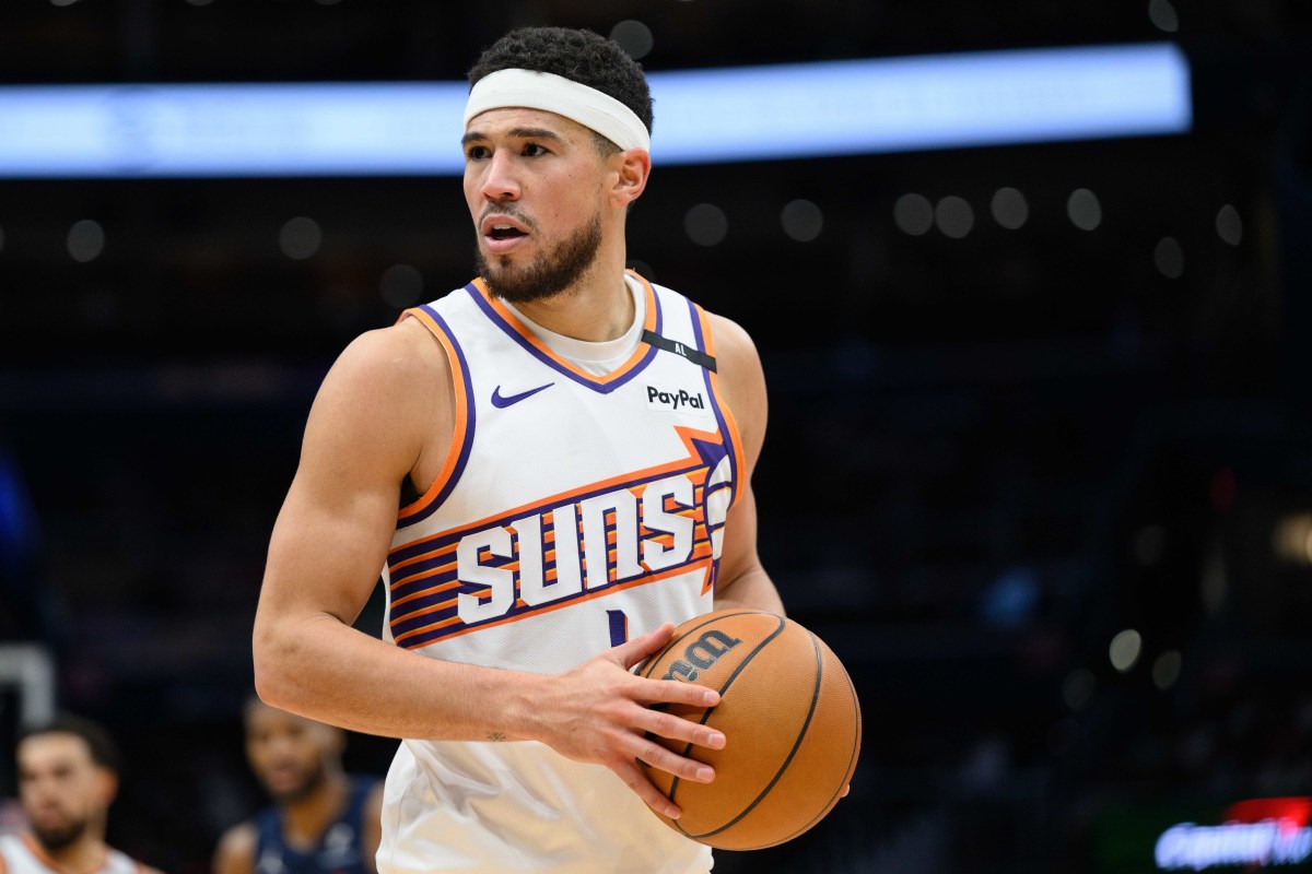 Lakers Interested in Acquiring Suns’ $15 Million Center in Offseason Trade: Report