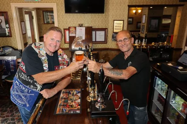 Man on ‘world’s longest pub crawl’ spends landmark moment in West Midlands