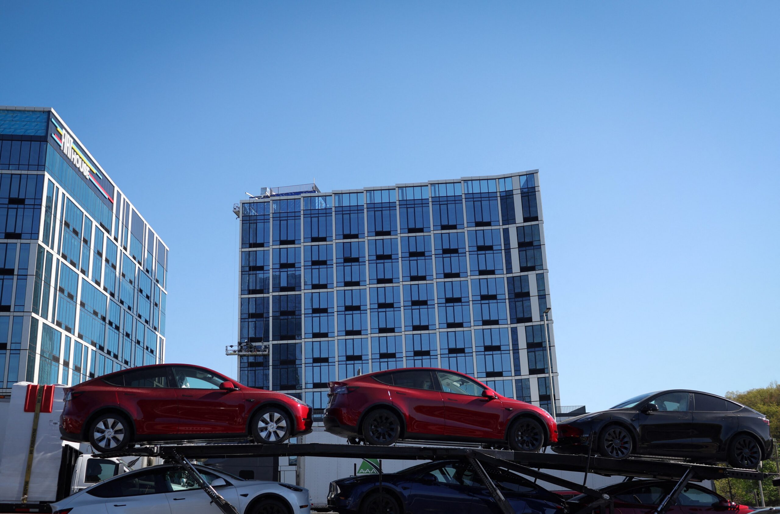 Tesla’s quarterly deliveries fall more sharply than analysts’ estimates